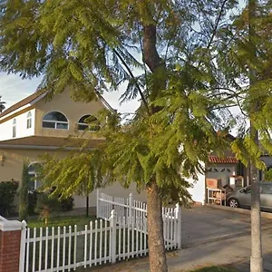 Homestay Cynnies, Long Beach